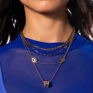 PLACE YOUR BETS NECKLACE SET